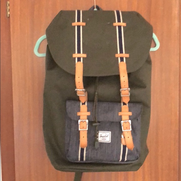 Herschel travel Back Pack. main image 4